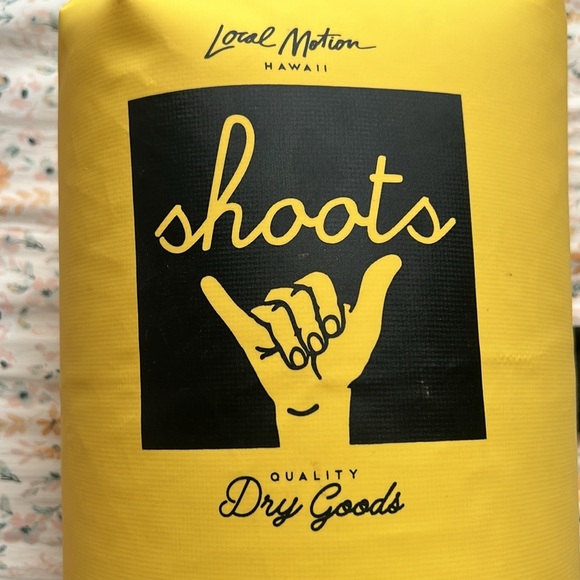 Local Motion Waterproof bag 10L - Picture 2 of 4